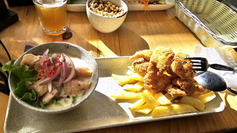 Calamares Cevichería Criolla