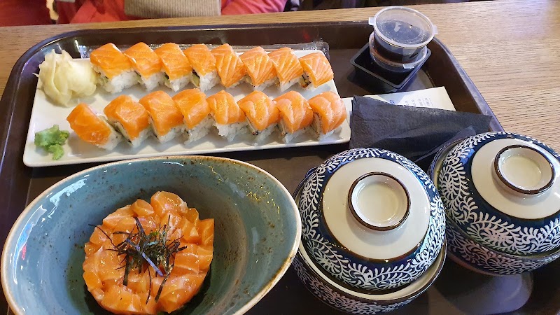 Ryba Sushi & Oysters