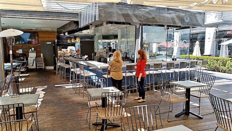 EMC Seafood & Raw Bar