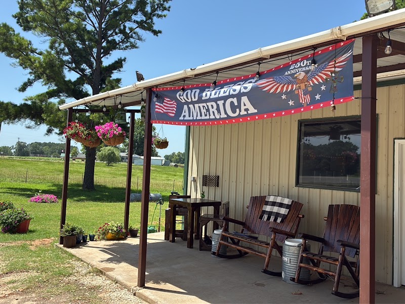 Holdenville Lake Store