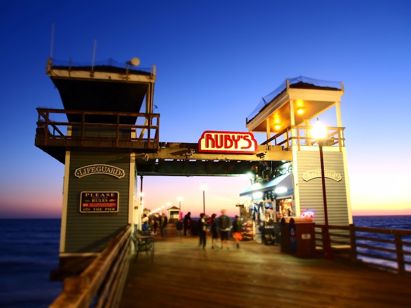 Oceanside Pier Souvenir, Snack & Bait Shop
