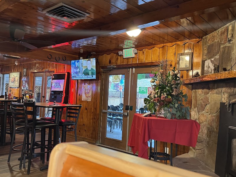 Mountain Oaks Bar & Grill
