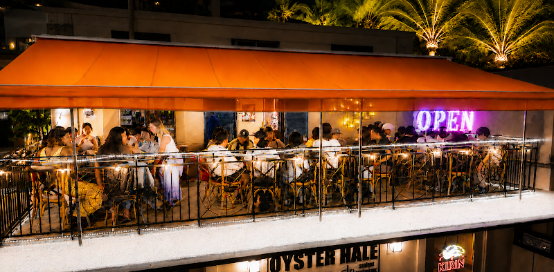 Genius Lounge – Hawaiian & Japanese Dining