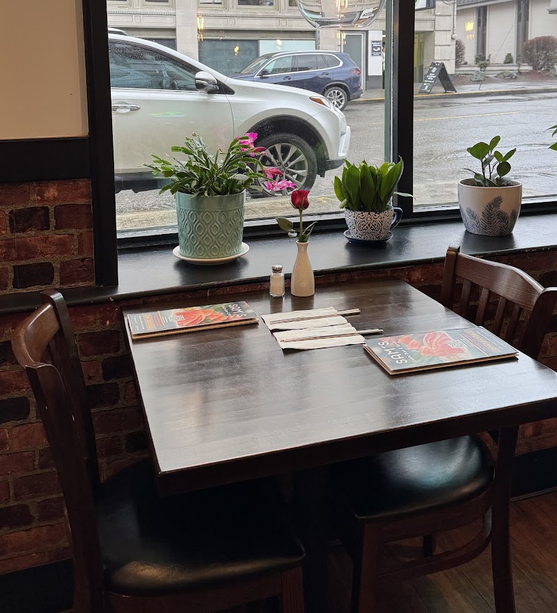 Sam's Sushi Bar & Grill