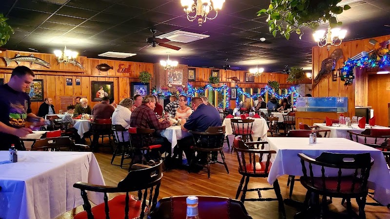 Poor Boy's Riverside Inn