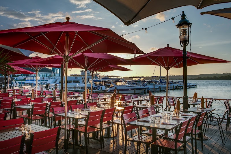 Vola’s Dockside Grill and Hi-Tide Lounge