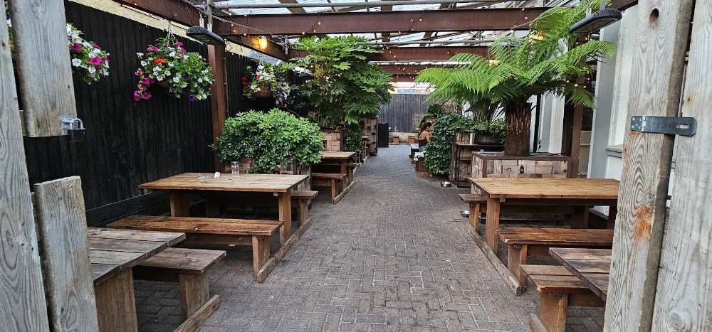 The Urchin Brewery & Shellfish Pub