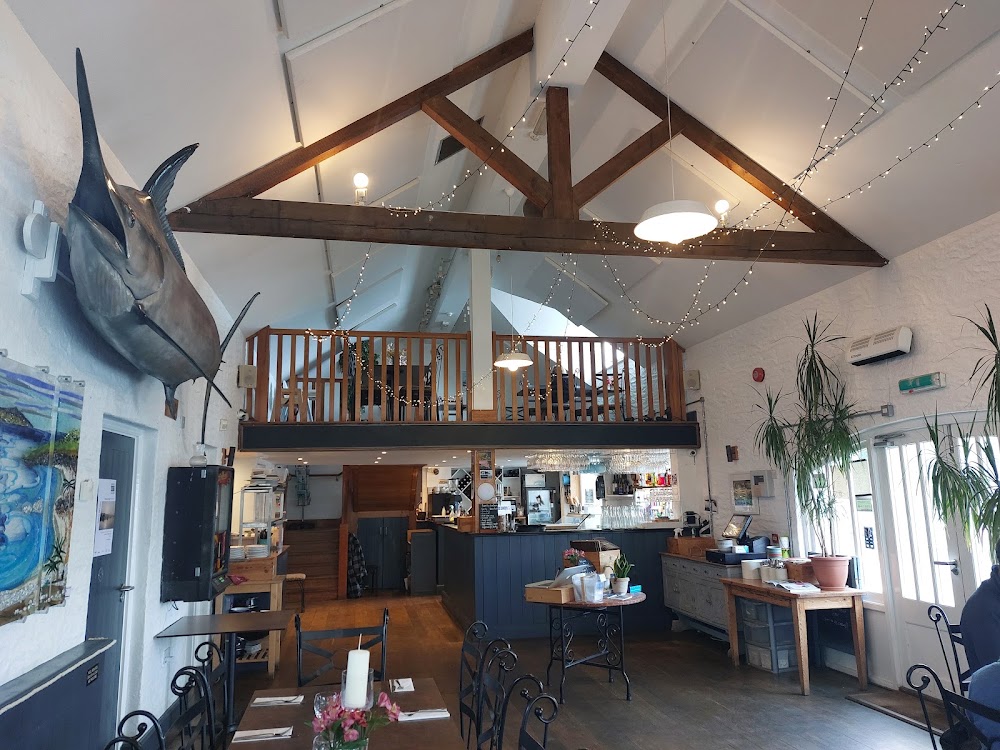 Castaways Wine Bar