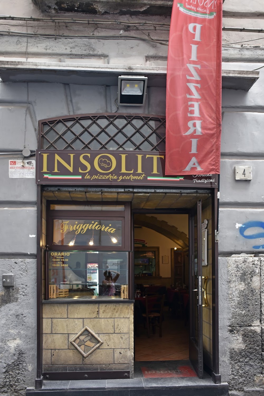 Insolito pizzeria e trattoria napoletana