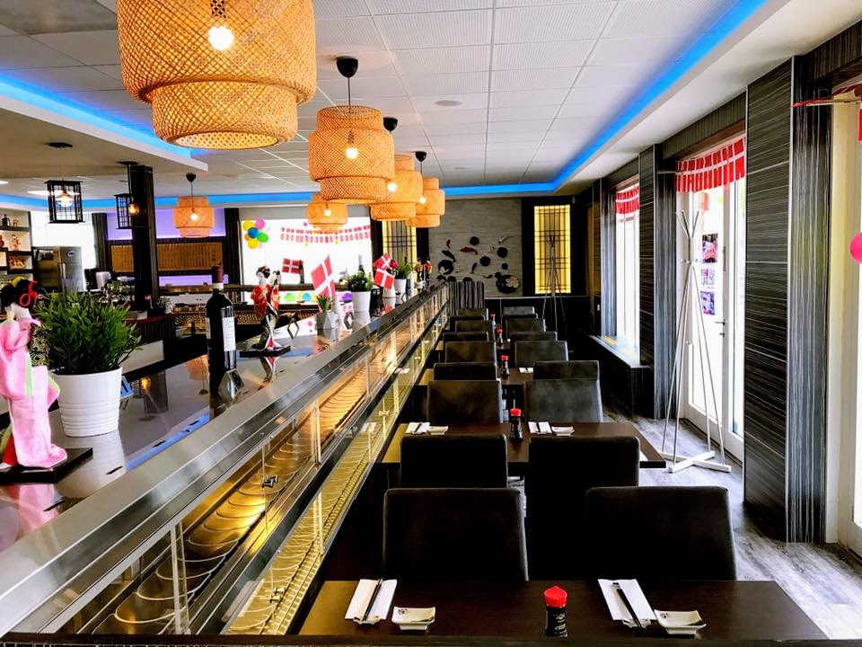 Oyisi Running Sushi & Wok