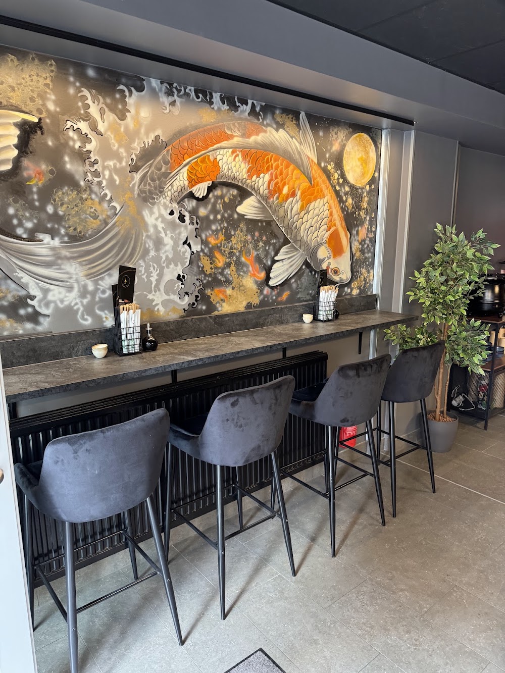 Moi Sushi & Poke Bowl