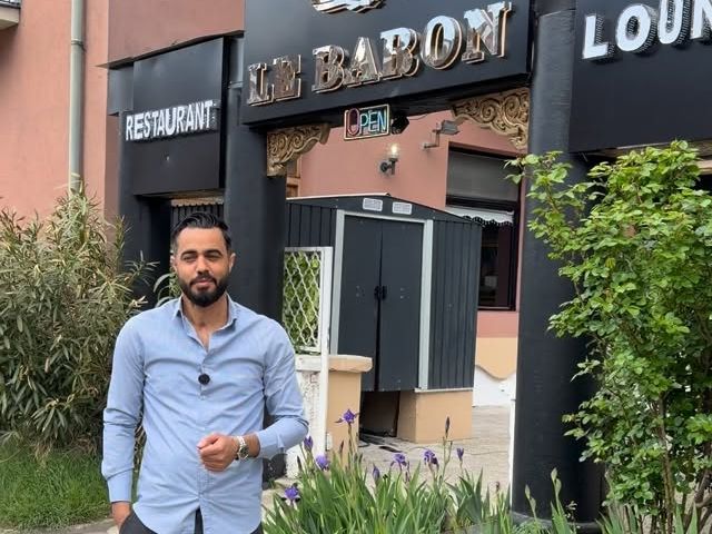 Le Baron Lounge storefront
